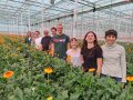 Gruppenfoto der Klasse vor der Gerbera van Megen